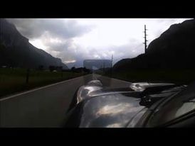 130830_chasing_a_bike.flv